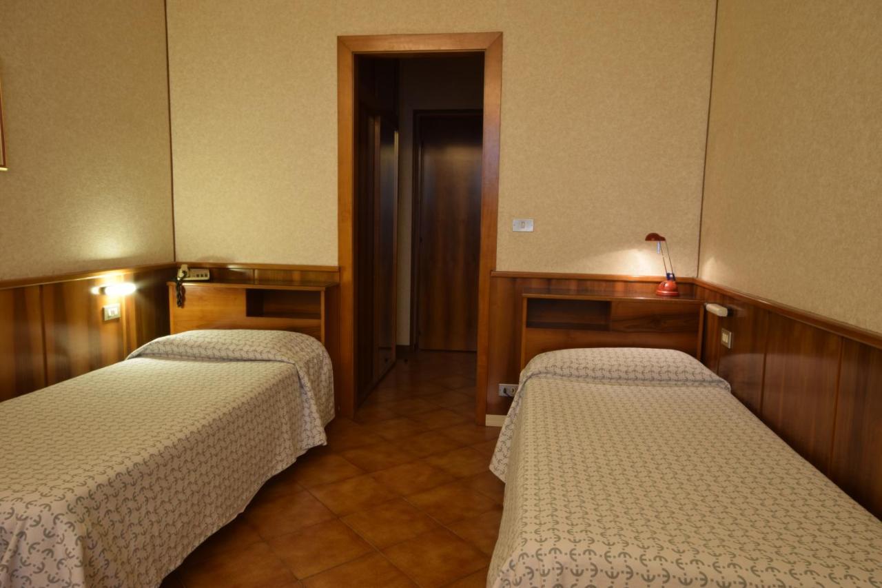 Euromotel Croce Bianca Hotel 2*